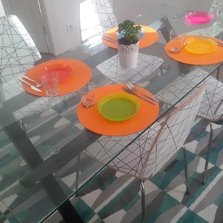 Oporto Brothers Suites *